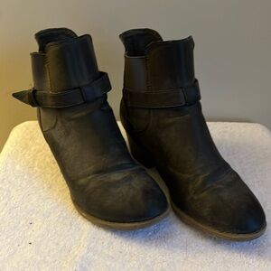 Women’s Slip-on Heeled Ankle Booties - 8